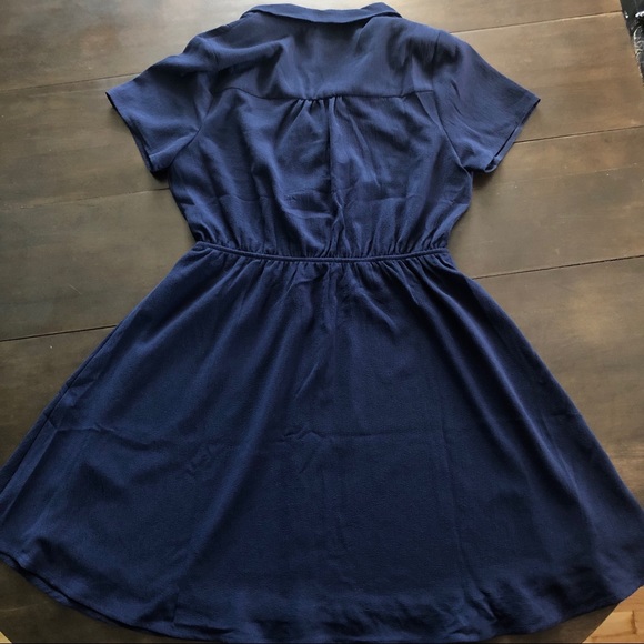 Monteau dress - Picture 2 of 4